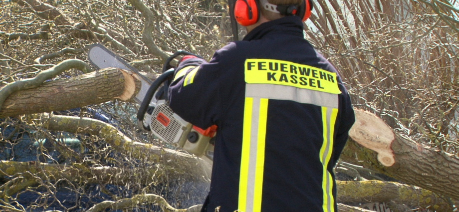 So bereiten Sie sich auf das Unwetter vor – Wann ruft man die Feuerwehr ?