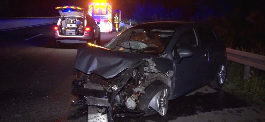 A49: 24-Jähriger bei Alleinunfall schwer verletzt