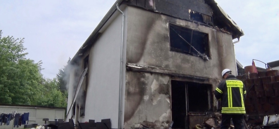 Sechs Verletzte bei Wohnhausbrand in Waldeck Frankenberg