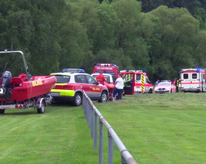 Kanuunfall auf der Fulda bei Melsungen
