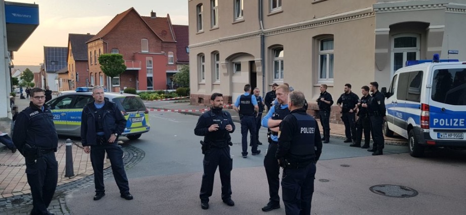 Schwerverletzer bei Messerangriff in Volkmarsen – Sechs Festnahmen (Video)