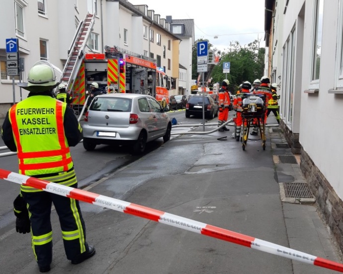 KS: Brand in der Mittelgasse – Feuerwehr rettet Katze