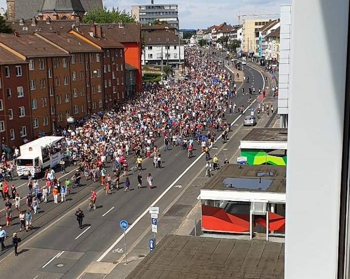 10.000 Teilnehmer bei Demo in Kassel – Polizei zieht positive Bilanz