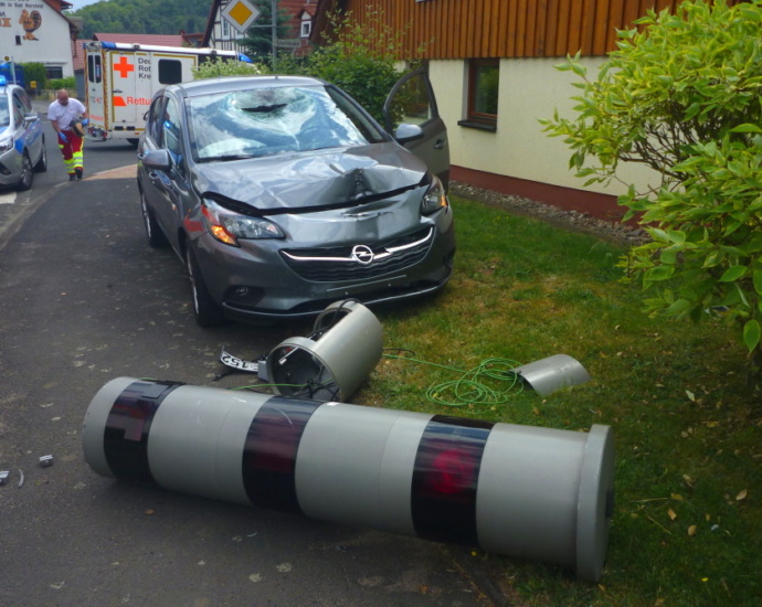 Osthessen: Blitzer nach Unfall gefällt – 100.000 Euro Sachschaden