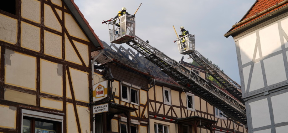 Traurige Gewissheit nach Brand – 68-Jährige tot aufgefunden (Video)