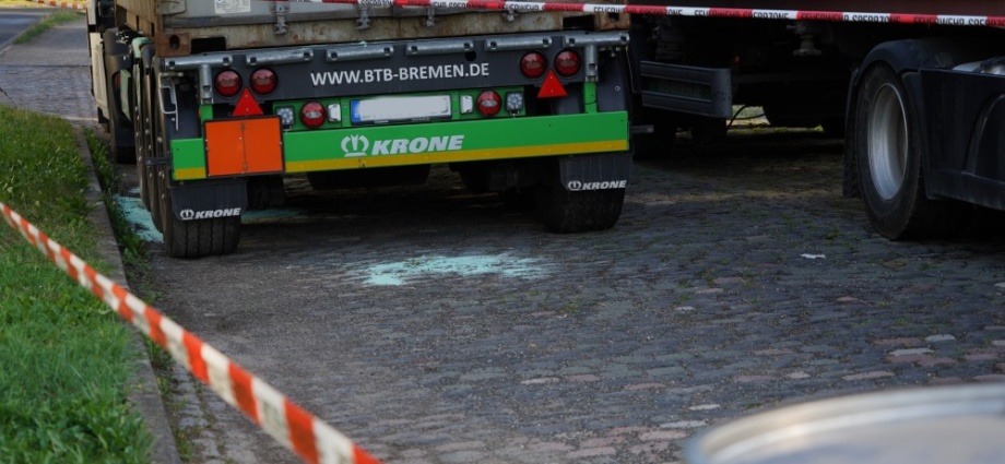 Reinigungsmittel läuft aus – Gefahrguteinsatz in Epterode