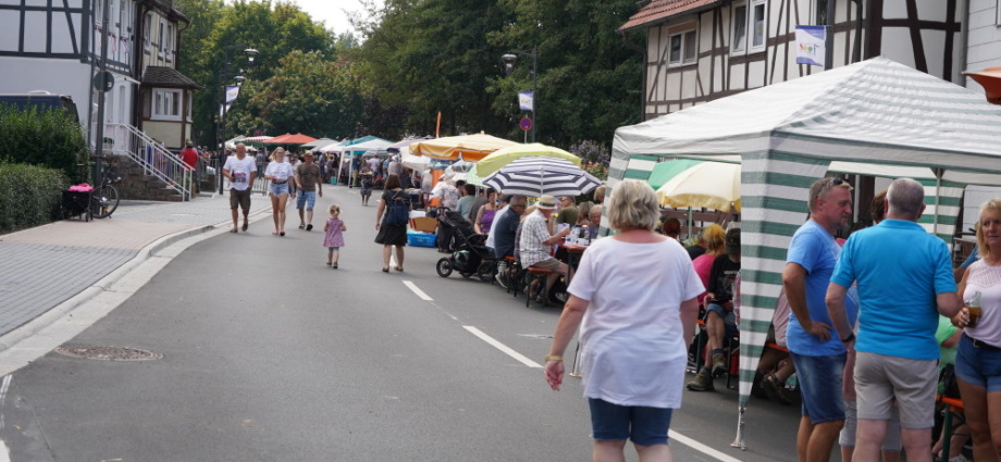 1000 Jahre Vollmarshausen – 1000 Meter Tafel durch den Ort