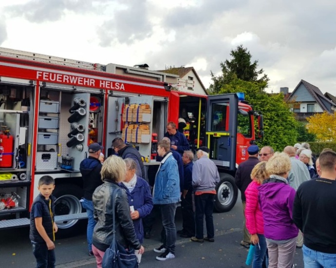 HLF20: Feuerwehr Eschenstruth stellt neues Fahrzeug vor