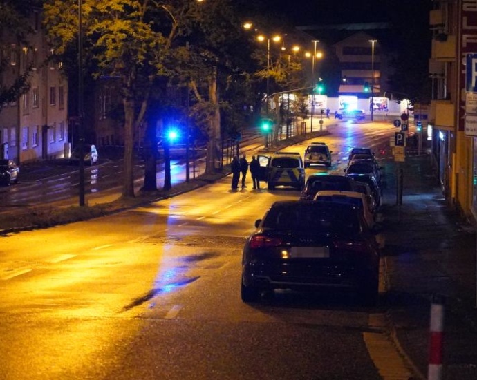 Explosion in Kassel – PKW und Scheibe an Schule beschädigt (Video)