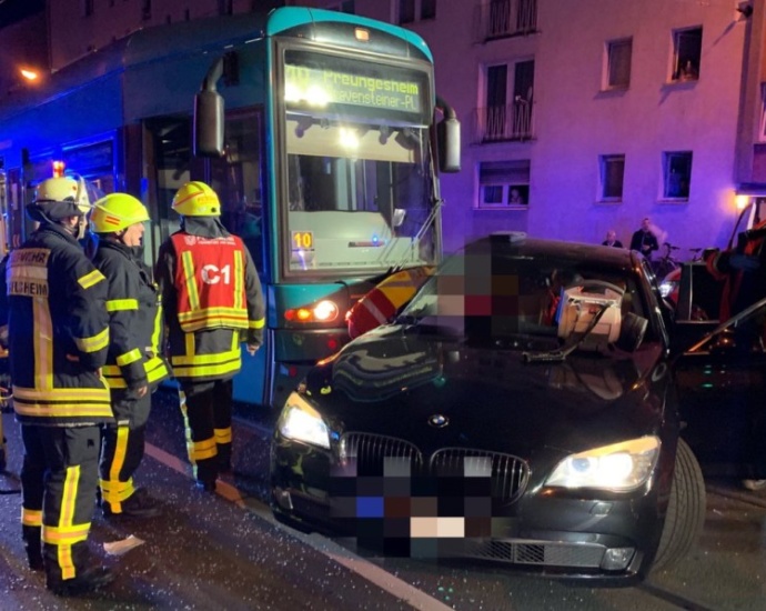 Unfall mit Straßenbahn in Frankfurt
