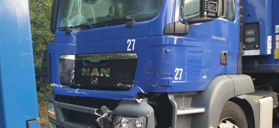Stauende: Wieder Lkw-Auffahrunfall auf der A7