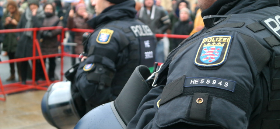 Spontane Versammlung in der Wolfhager Straße