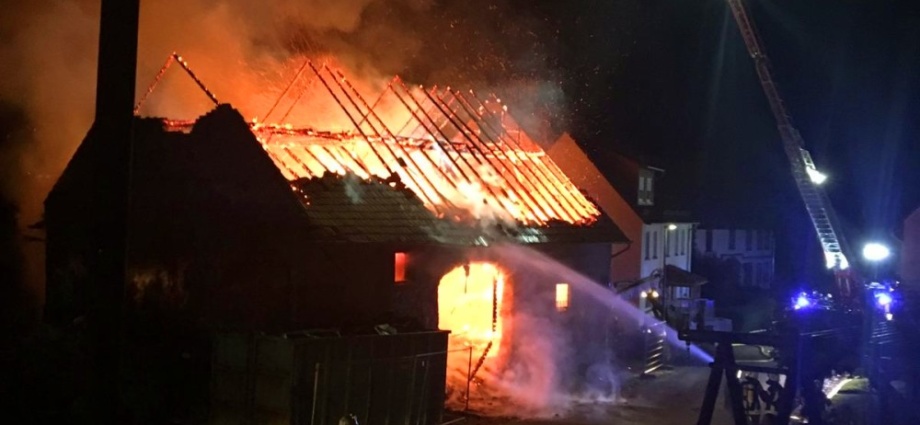 Scheune stand in Viesebeck in Vollbrand