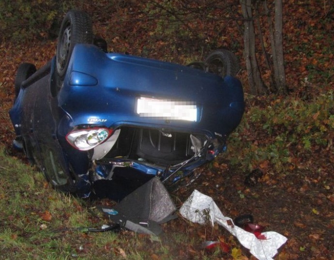 B62: Auto überschlug sich – Nur ein Ersthelfer bot seine Hilfe an