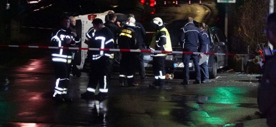 Schwerer Unfall in Niestetal – Frontalzusammenstoß mit zwei PKW