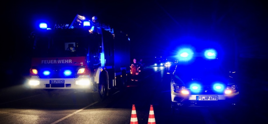 B253: Schwerverletzte Person nach Auffahrunfall bei Wega