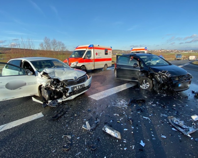 Fritzlar: Vier Verletzte bei Kollision am Wildunger Kreuz