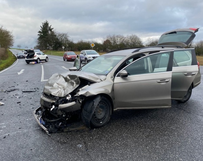 Zwei Verletzte nach Unfall nahe Jesberg
