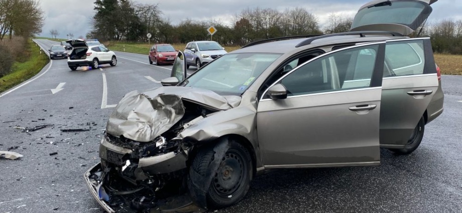 Zwei Verletzte nach Unfall nahe Jesberg