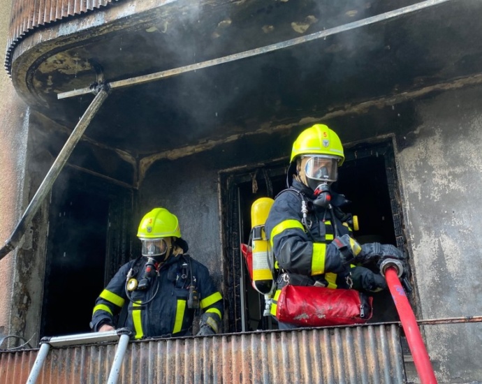 Frankfurt: Brand in einem Mehrfamilienhaus in Zeilsheim