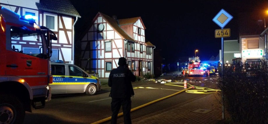 SEK-Einsatz: Mann tötet Bewohner und zündet Haus an
