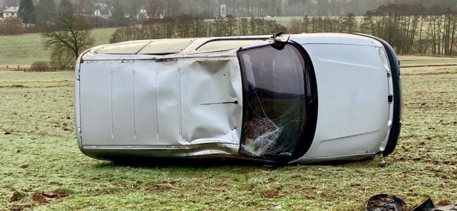 Glätteunfall führte zum Totalschaden