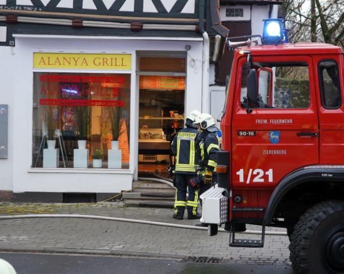 Zierenberg: Fritteuse brannte im Imbiss