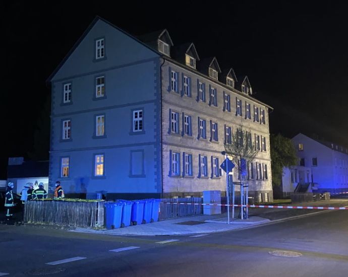 Gasgeruch in Mehrfamilienhaus sorgte für Großeinsatz