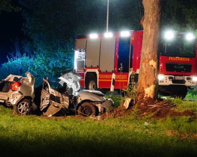 Schwerer Unfall bei Rhenegge – Zwei Tote, Zwei Schwerverletzte (Video)