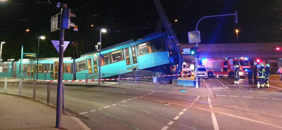 Zwei Verletzte nach U-Bahnunfall in Frankfurt