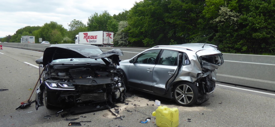 Vier Verletzte nach Unfall auf A7 bei Kassel