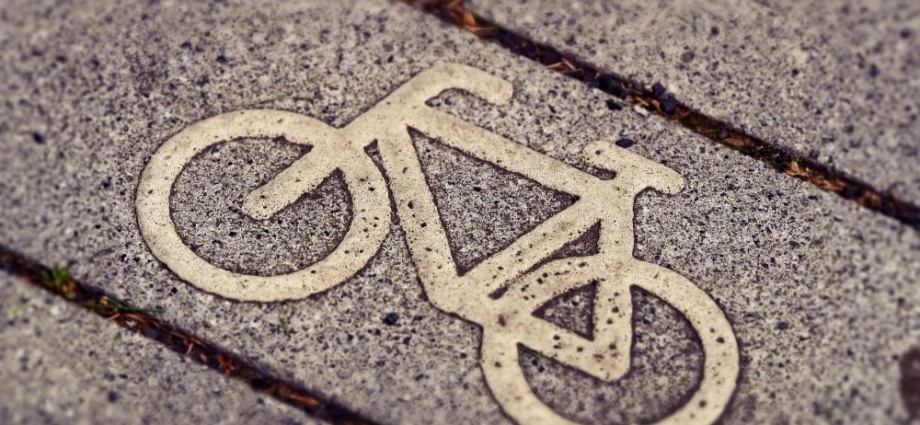 Mit 2,6 Promille nackt auf dem Fahrrad durch Kassel