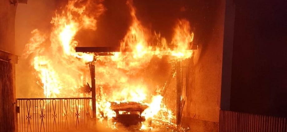 Brand in Reinhardshagen – Feuerwehr rettet Wohnhaus vor Flammen