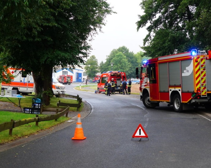 Brandstiftung? Produktionshalle brannte in Oberhone