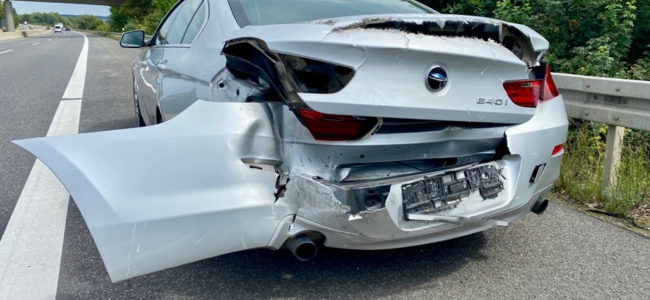 A49: VW kracht in BMW-Heck