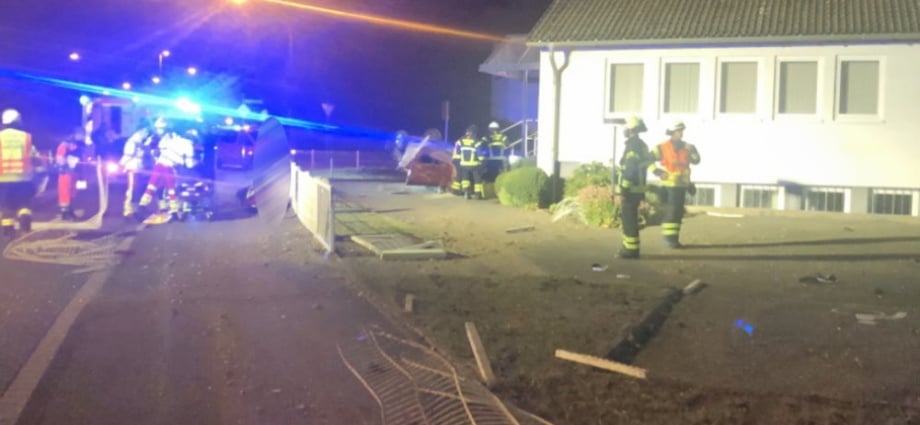 KS: Auto landet auf dem Dach – War Alkohol im Spiel?