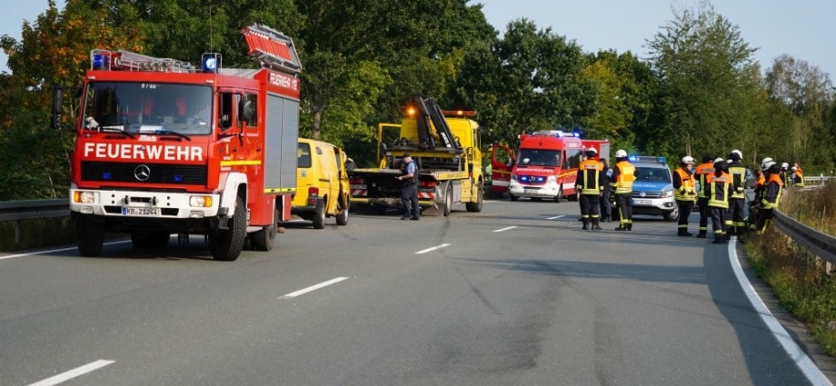 B252: Zwei Verletzte nach Unfall bei Mengeringhausen