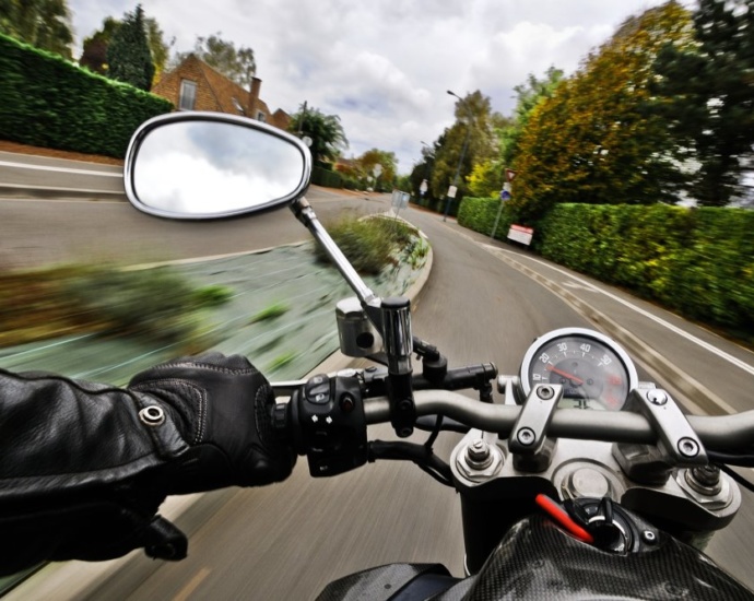 A66: Autobahnpolizei sucht rücksichtslosen Motorradfahrer