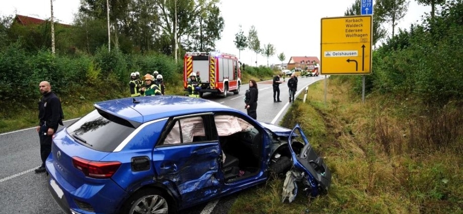 B251: Drei Verletzte nach Unfall bei Oelshausen
