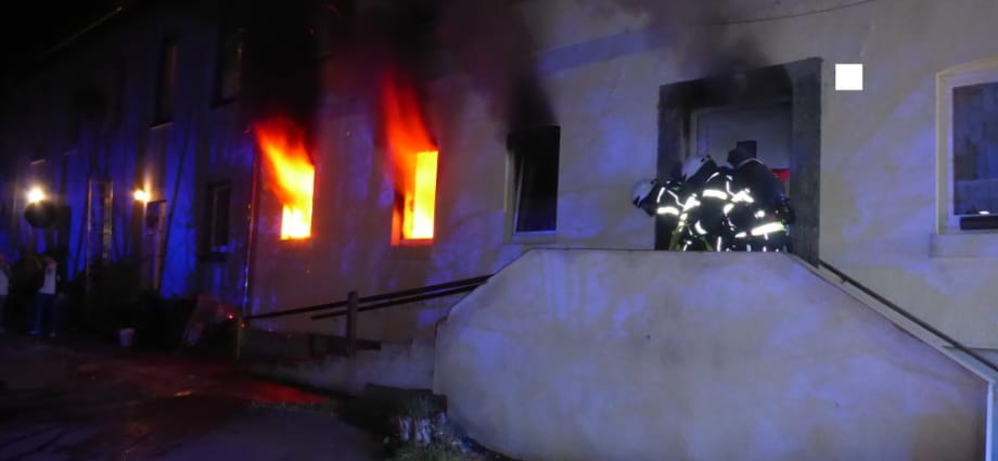 12 Verletzte nach Wohnungsbrand in Kassel
