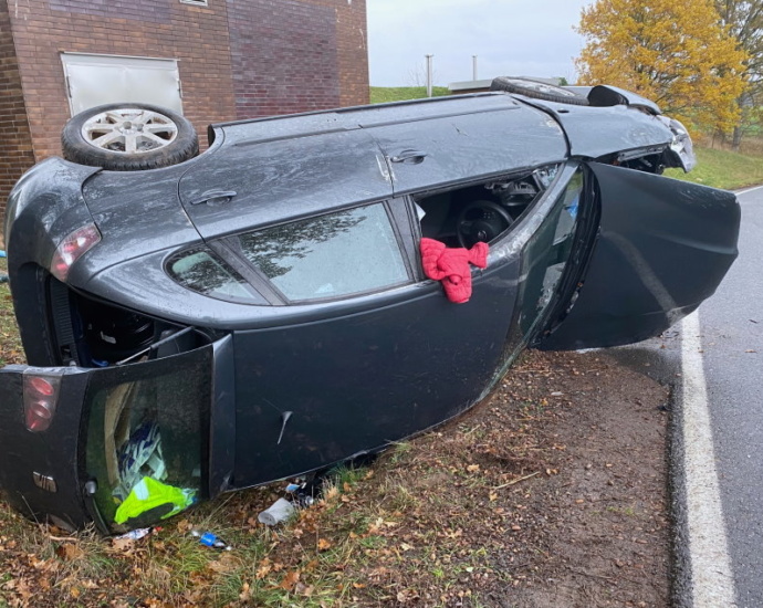 Fahrfehler fordert drei Verletzte bei Schwalmstadt