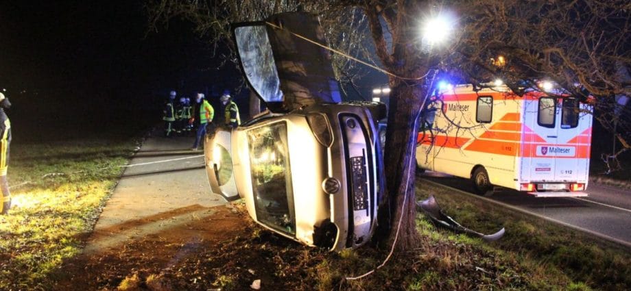 Gudensberg: 18-Jährige bei Alleinunfall verletzt
