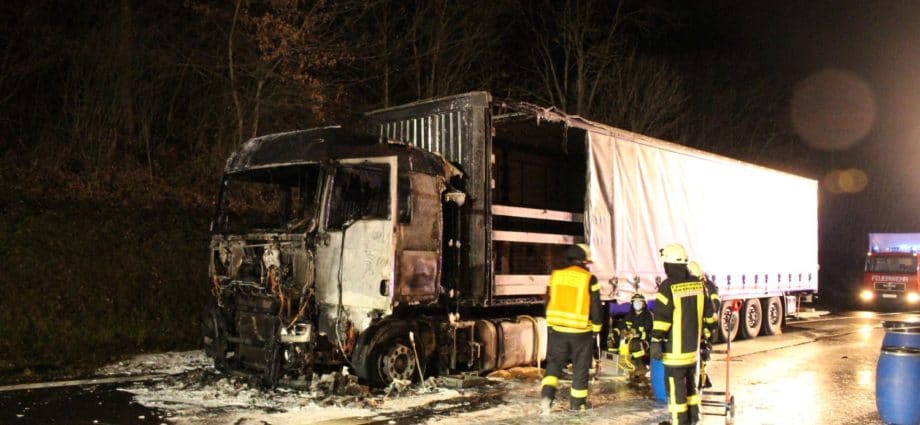 LKW brannte auf A7 bei Guxhagen