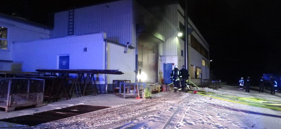 Heli: Industriebrand schnell unter Kontrolle