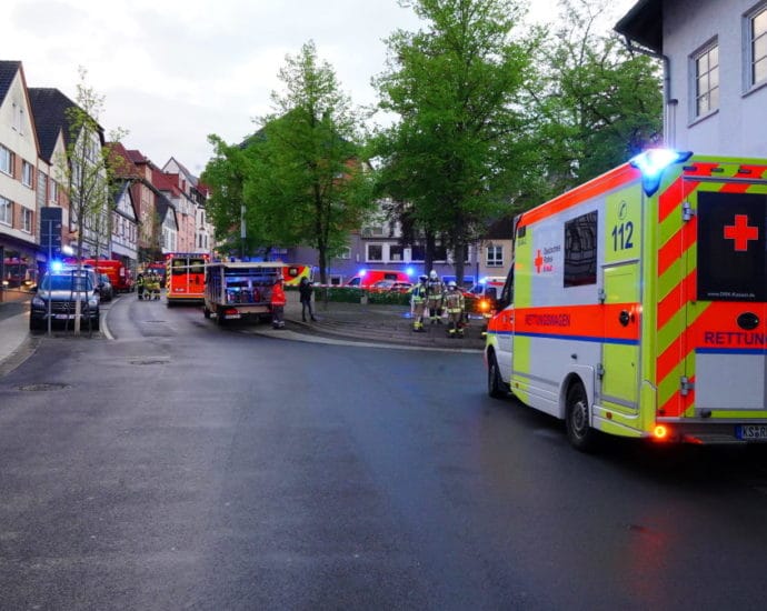 17 Verletzte nach Küchenbrand in der Warburger Innenstadt