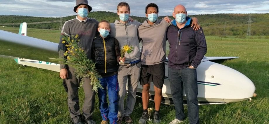 Mit 14 Jahren allein am Steuerknüppel