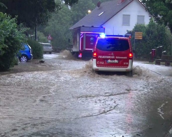 Unwetter über Söhrewald und Lohfelden – Feuerwehr stundenlang im Einsatz (VIDEO)