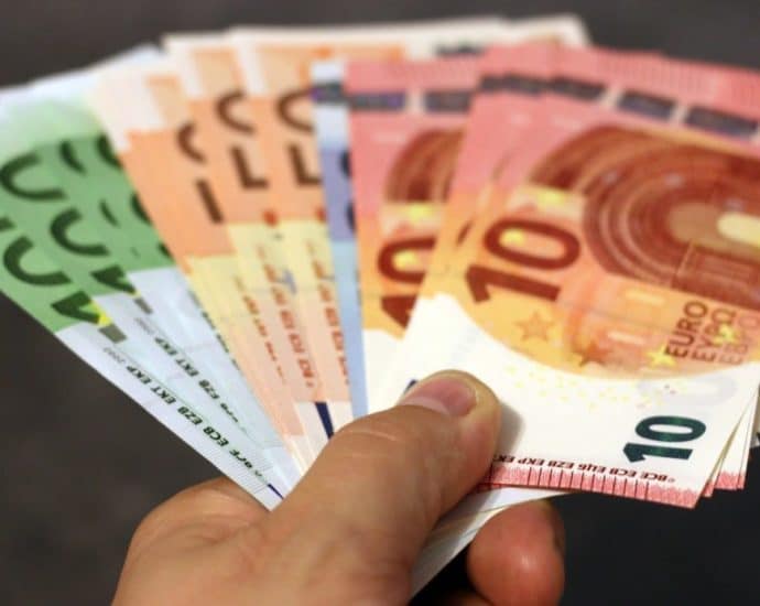 Mehrere hundert Euro – Zerschnittene Geldscheine in Korbach gefunden