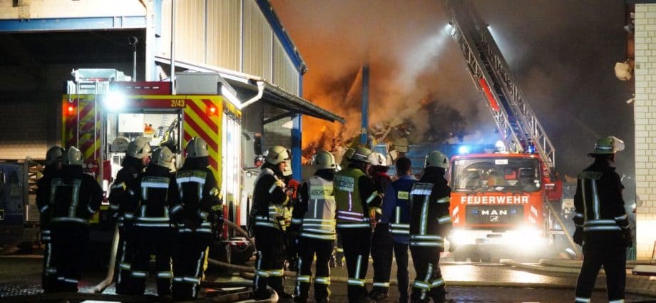 Großbrand in Grifte – Müll in Abfallentsorgung brennt