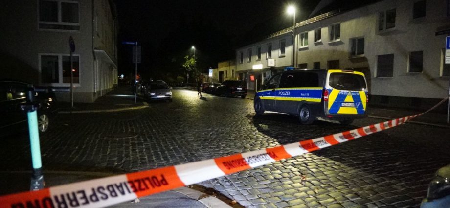 KS: Polizei findet Mann mit Schnittverletzungen in der Bremer Straße – Täter flüchtig (Video)